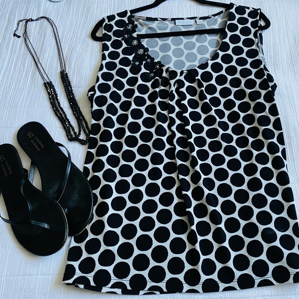 NY&Co Top with flower detail